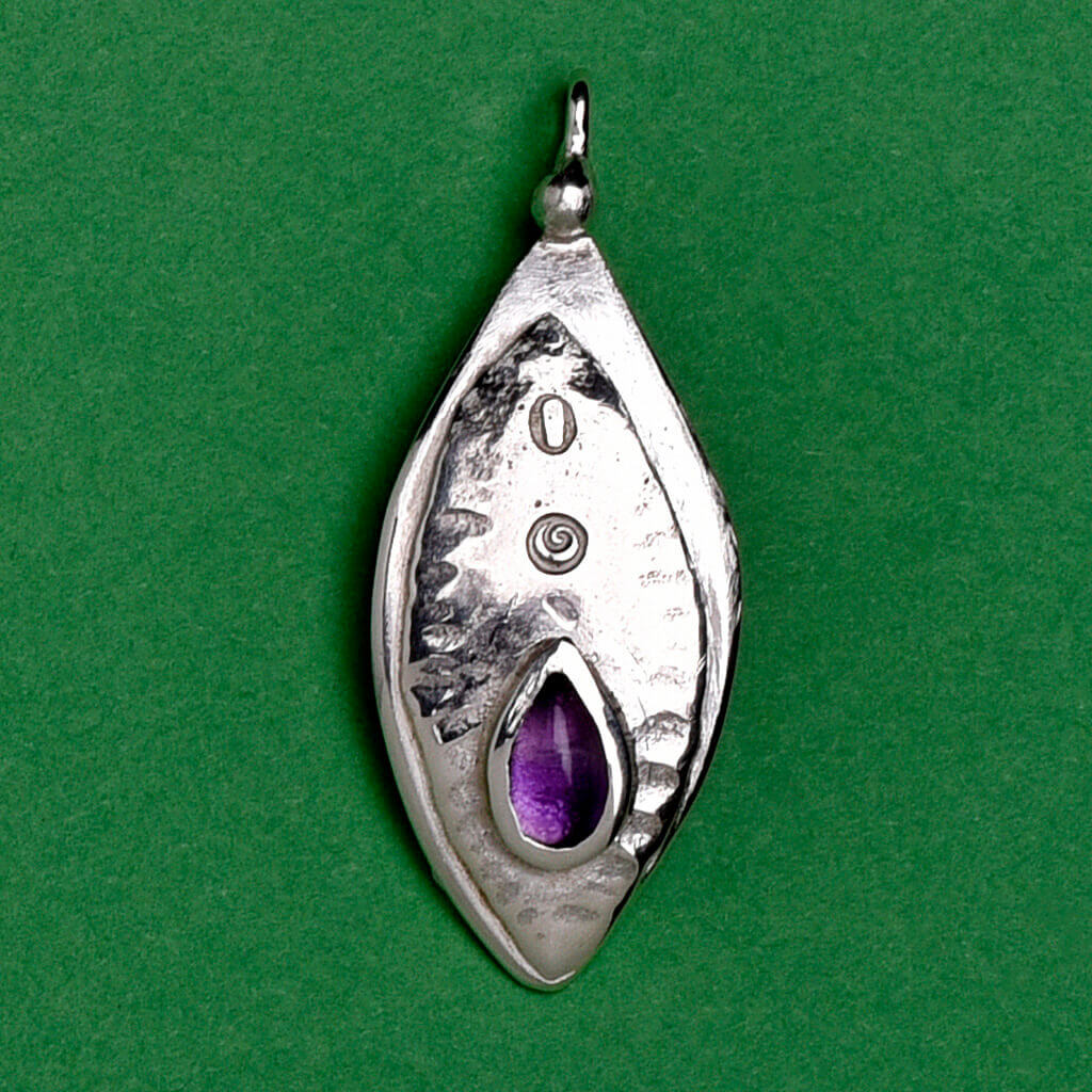 feilgold-goldschmiede-wiesbaden-susanne-geiger-serie-vulva-2023-14