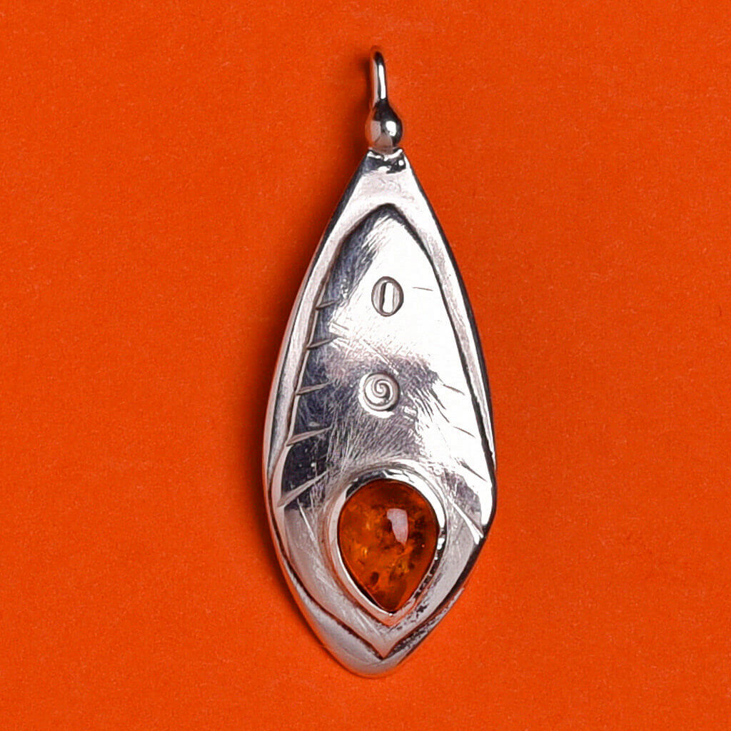 feilgold-goldschmiede-wiesbaden-susanne-geiger-serie-vulva-2023-3